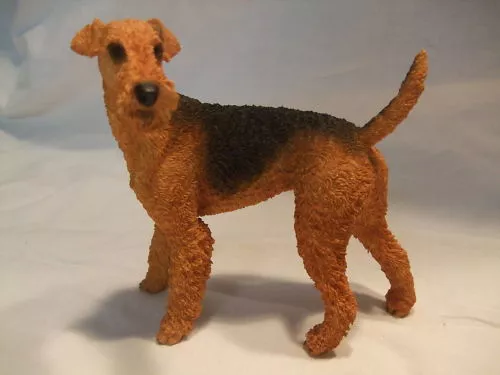 Statue de collection COUNTRY ARTISTS - chien AIREDALE DEBOUT