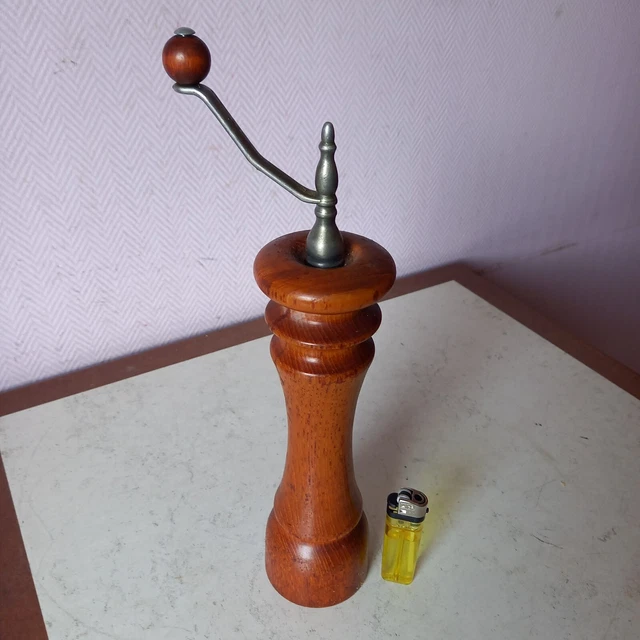 Moulin à Poivre en bois PEUGEOT