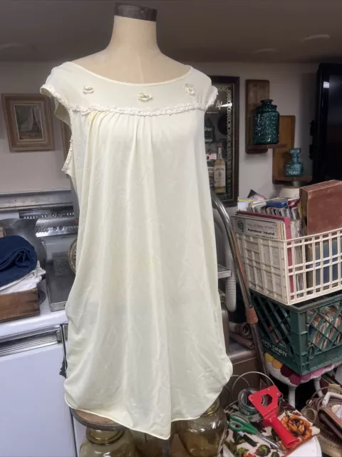 Vintage Yellow Cream Nightgown Large