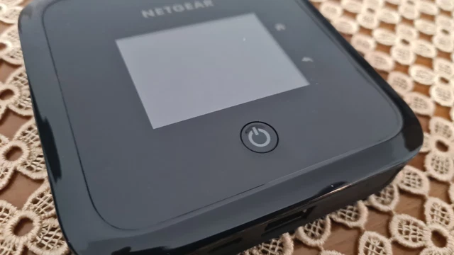 Netgear Nighthawk M5 MR5200  5G  ORIGINALE