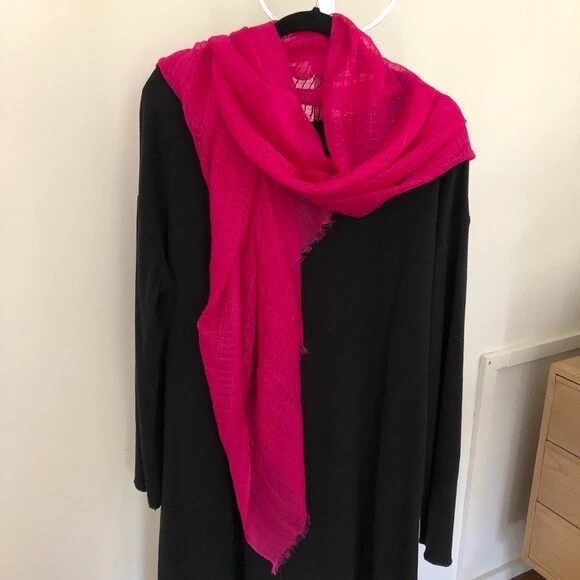 NWT Bajra Pink Cashmere/Silk Scarf Nepal ORIG. $325. NWT Bajra Pink Cashmere/Silk Scarf Nepal ORIG. $325.