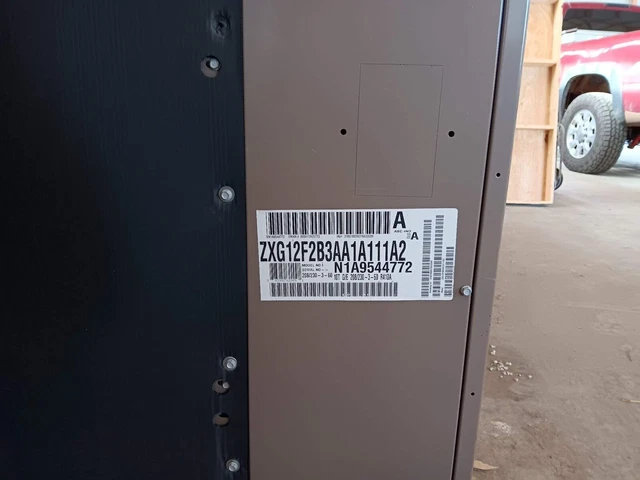 10 Ton Coleman RTU Gas Electric 208-230v-3ph M# ZXG12F2B3AA1A11