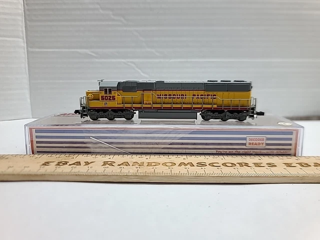 ATLAS SD-24 UNION Pacific 402 7595 Ho Scale Locomotive Model
