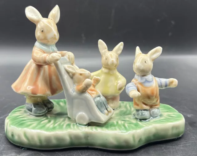 Anthropomorphic Rabbit Family Mother Three Children Figurine with Felt Bottom