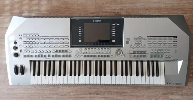 Yamaha Keyboard TYROS 2, incl. Notenhalter und Praxisbuch