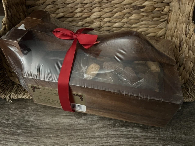 (A4) Nutcracker Vintage Duck Head Wooden Rustic Box Nut Cracker