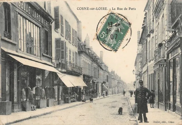 COSNE-sur-LOIRE - La Rue de Paris