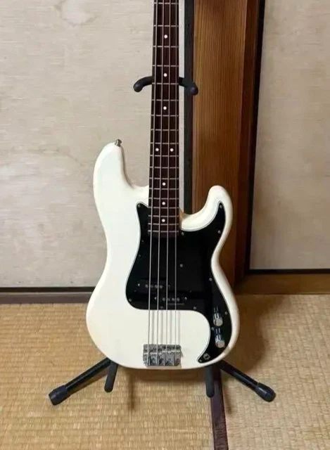 FENDER JAPAN PB70-70US Precision Bass Vintage White Seymour Duncan