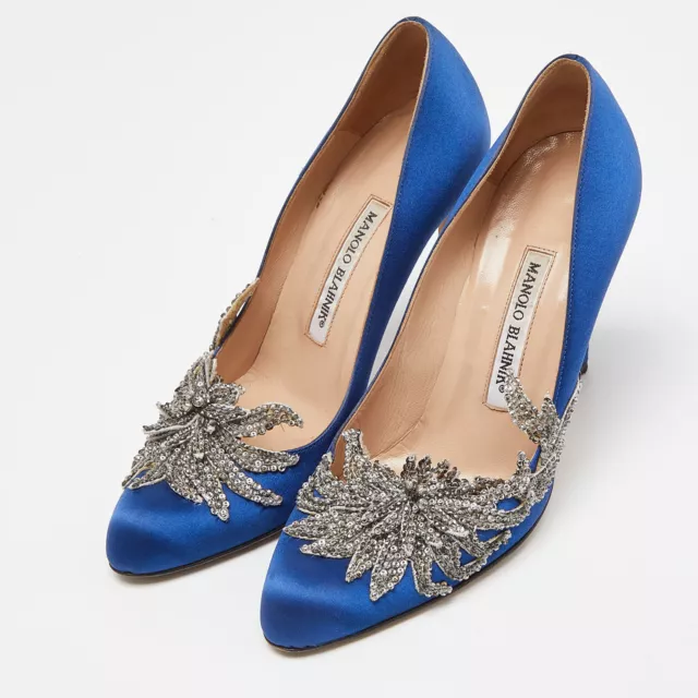 Manolo Blahnik Blue Satin Embellished Swan Pumps Size 37 2