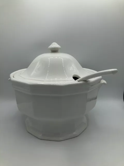 Pfaltzgraff Heritage White Soup Tureen w Lid and Ladle