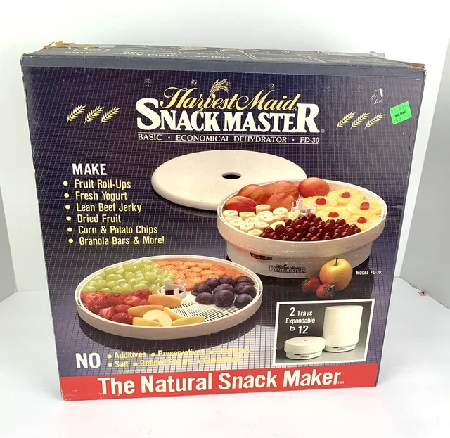 VINTAGE HARVEST MAID Dehydrator Snackmaster FD30 Set of 2 Trays Open