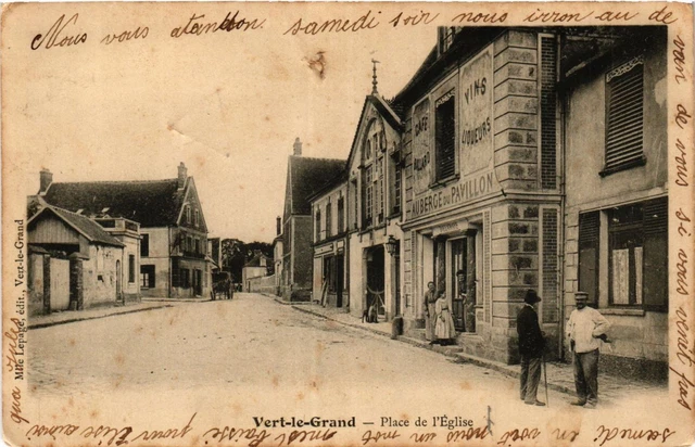 CPA AK VERT-le-GRAND - Place de l'Église (384621)