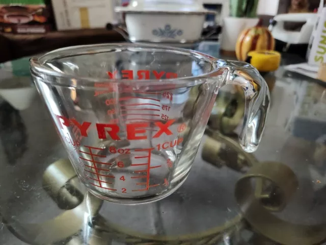 Vintage PYREX 1 Cup Measuring Cup 508 Closed Handle Red Lettering 8 oz USA