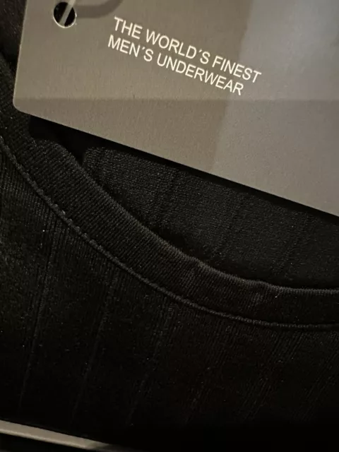 Zimmerli Urban Chic Men’s Medium Black T-Shirt. 94% Cotton 6% Elastane.