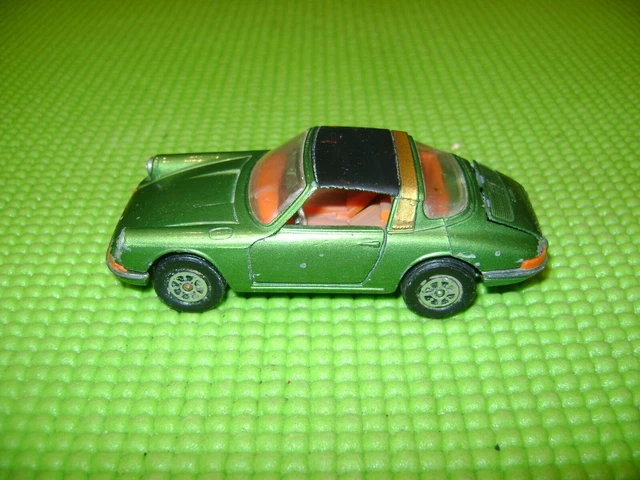 751143_8 751143_8