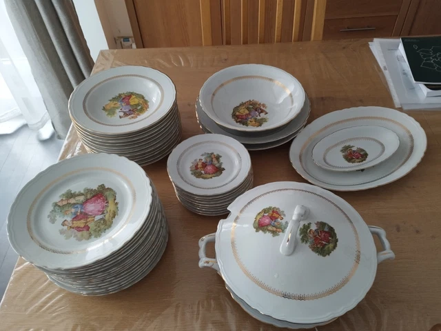 Service De Table Pour 6 Personnes En Porcelaine De France, Patrick Viant-Bénard, Décor Miniflore Floral