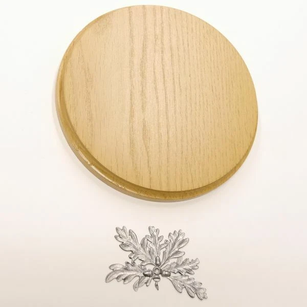 Placa de Jabalí Redondo Roble Claro Af 17 CM Con Hoja Portada 6-blättrig 3