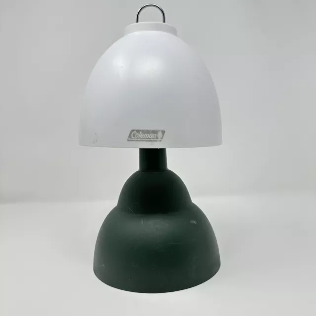 https://www.picclickimg.com/PLwAAOSwWQ1lFGb3/Coleman-Camping-Table-Lamp-Lantern-5370-1900-Vintage-Battery.webp