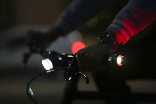 Frecce per Monopattino WingLights 360 Mag Bicicletta LED Indicatore Freccia USB 3