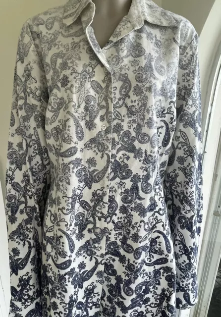 Christiansen + Jones  Long Shirt Blue and White Paisley Size XL  Slim Fit NWT