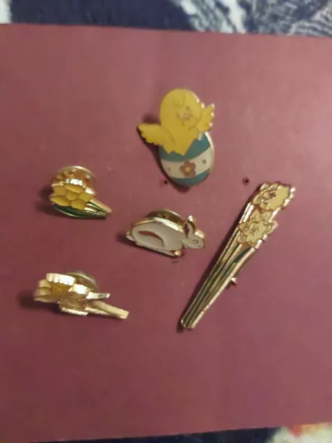 D/Spring Easter Bunny Daffodil Pin Badge Collection