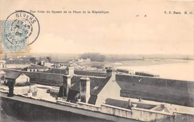 CPA 58 NEVERS VIEW TAKEN FROM THE SQUARE DE LA PLACE DE LA REPUBLIQUE (back undivided)