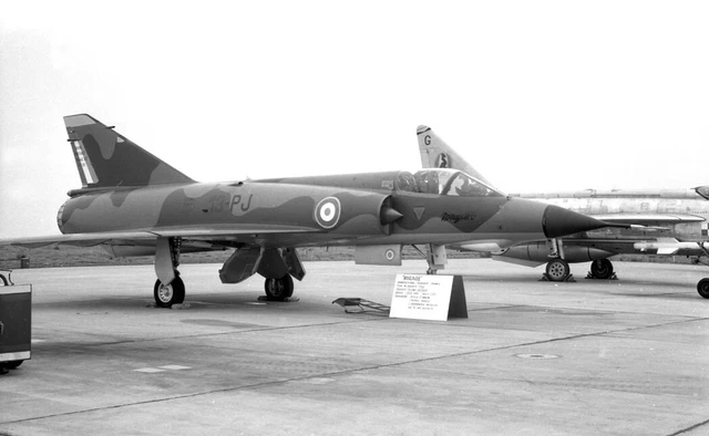 I/13 Esc, französischer AF, Mirage IIIE, Nr.545 ""13-PJ"" bei Hahn, ""68 - Original B&W neg