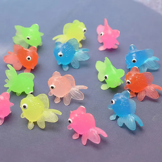 10Pcs Mini Simulation Gold Fish Toy For Kids Bath Toys Swimming Beach Water T-EL