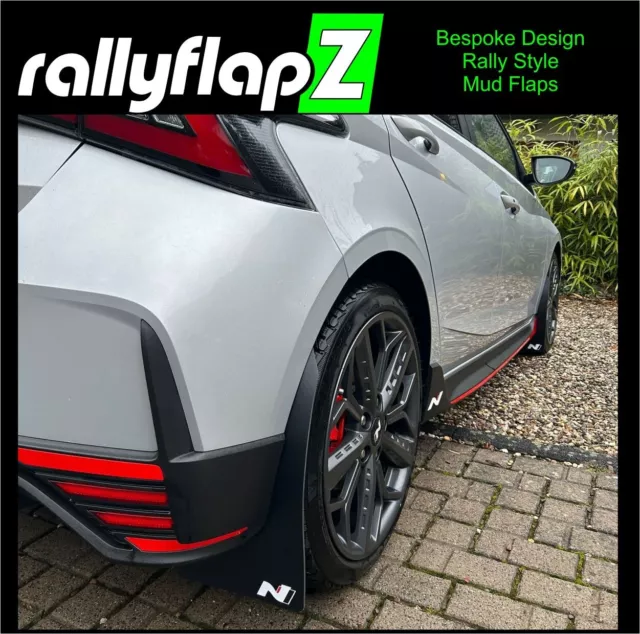 rallyflapZ | Ludflaps & Fijation Kit para adaptarse a Hyundai i20N Negro 4mm *Satinado N-Blanco