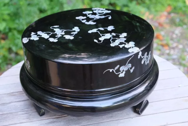 Large Chinese lacquered dessert box with mother of pearl decorations