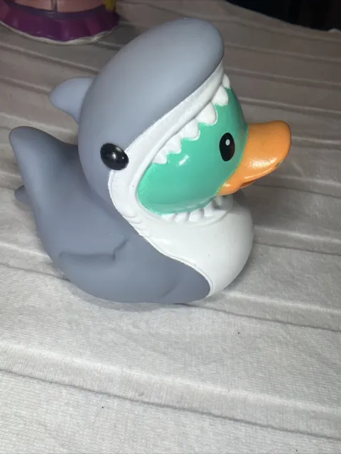 INFANTINO Shark Duck RubberSharky Duckie Halloween Floats  Animal Bath Toy