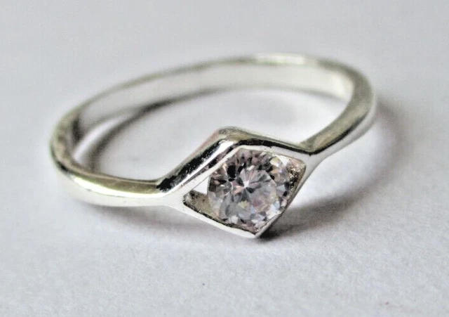 Bague Argentée Imposante Sertie De Strass – Signée Camille Lucie, Taille 58, Occasion Bon état