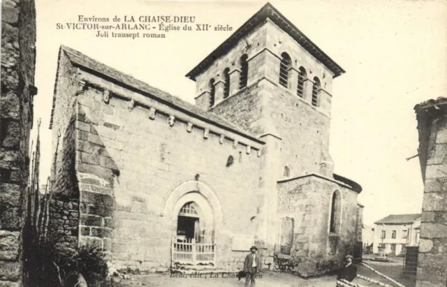 CPA Env. de LA CHAISE-DIEU St-VICTOR-sur-Arlanc - Église du XII.s (170204)