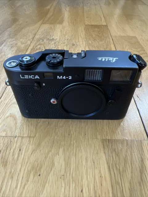 Leica M4-2 35mm Film Rangefinder Camera Body