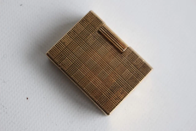 S.T. Dupont briquet plaqué OR " PEGGY" lighter DUPONT (36916)