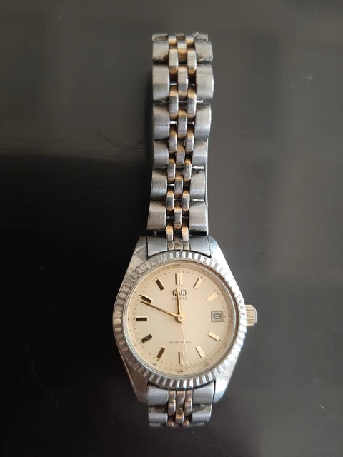 MONTRE DE femme vintage Q&Q Quartz plaqué or avec bracelet acier