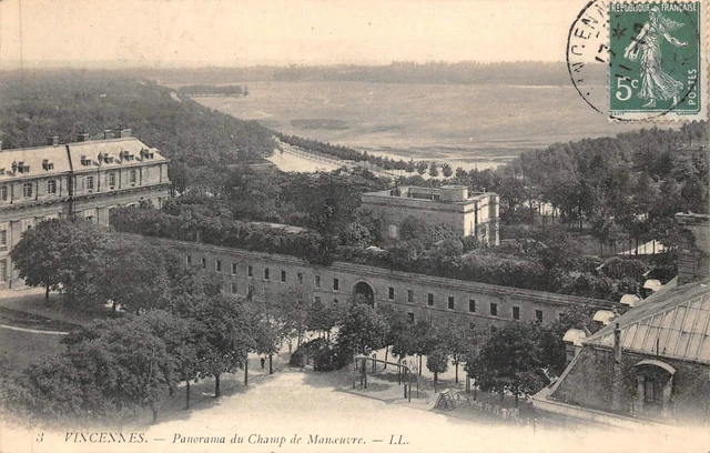 CPA VINCENNES panorama of the field of manoeuvre
