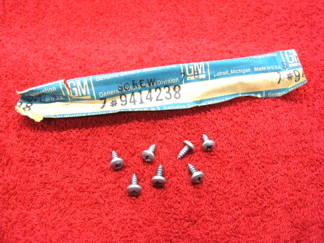 Lot of 7 NOS GM Wheel Well Molding or Trim Mounting Screws 9414238 OEM Parts OE