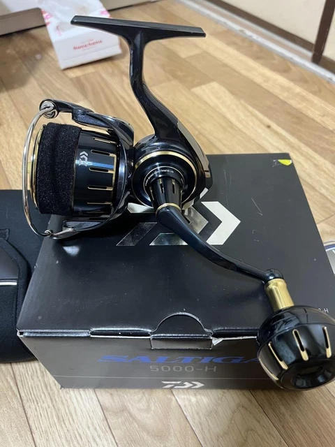 ダイワ SALTIGA 5000-H + PE varivas 2.0 300m DAIWA SALTIGA 5000-H Fishing Reel with PE Varivas 2.0 300m