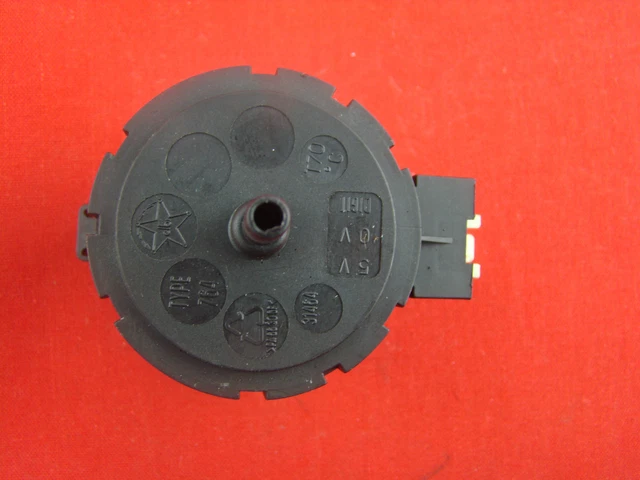 AEG Electrolux Zanker Privileg Druckdose Druckwächter 124068352 2465