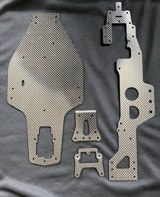 TAMIYA EGRESS 2013 Lower Deck Upper Damper Stay Front And Rear Carbon