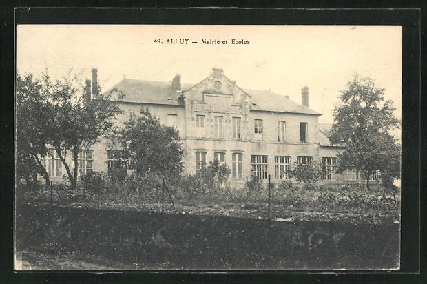 CPA Alluy, Mairie et Ecoles