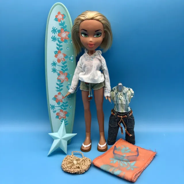 BRATZ SUN KISSED summer released 2004 cloe with addditional pieces