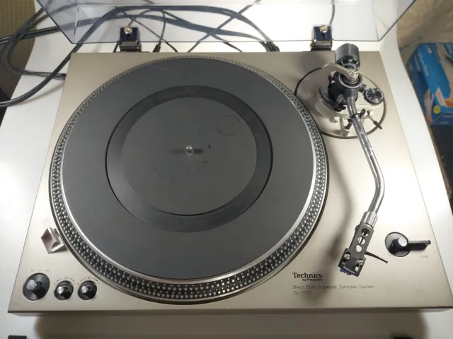 TECHNICS SL-1700 DIRECT DRIVE TURNTABLE w/COVER TESTED WORKS FREE SHIP!