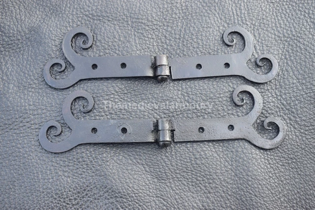 Medievale Forgiato a Mano Ferro Cerniera. Set Di 2