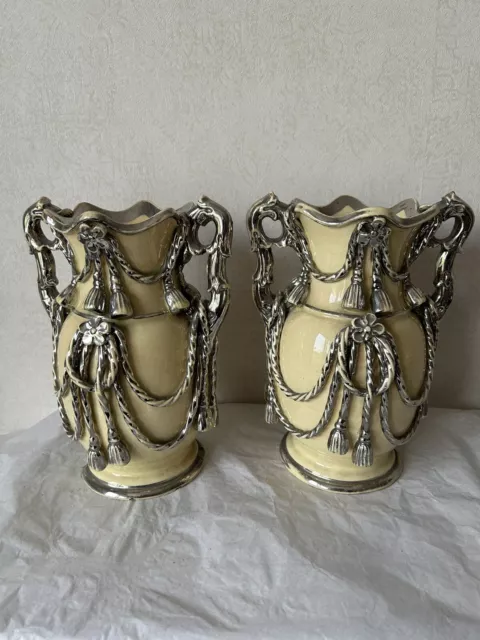 paire de vases anciens faïence de Langeais hauteur 20cm Charles de Boissimon