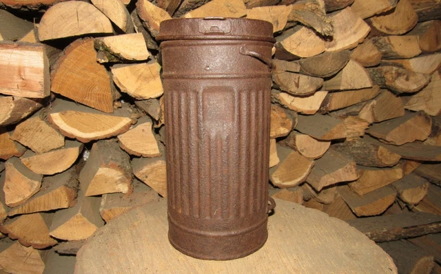 WWII WW2 GERMAN Army Mask Cans Box Canister Container Of War WWII WW2 GERMAN Army Mask Cans Box Canister Container Of War