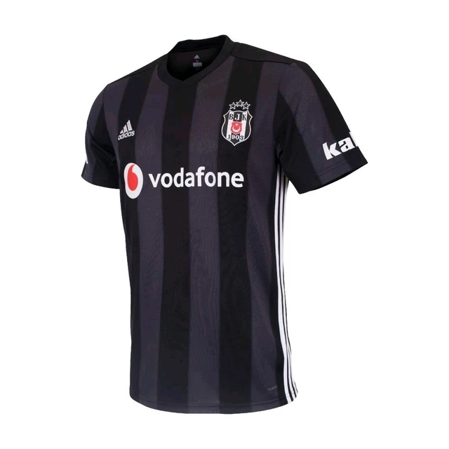 Besiktas Üçüncü futbol forması 2013 - 2014
