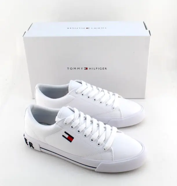 New TOMMY HILFIGER Flint 3 Size 7.5 White Women’s Fashion Sneakers RETAIL $100