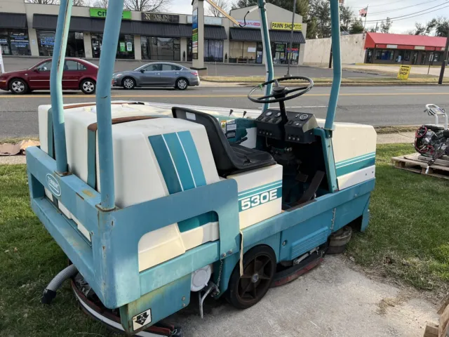 tennant floor scrubber 530e  Sweeper Floor Care. Ride On Sweeper Parking Lot